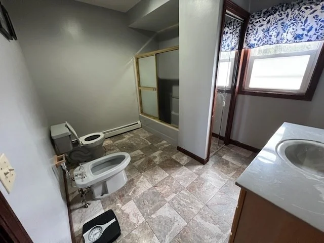 3 bed, 2 bath apartment for rent at 1657 Meridian Unit 1, Fall River — photo 8 of 30