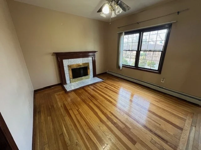 3 bed, 2 bath apartment for rent at 1657 Meridian Unit 1, Fall River — photo 4 of 30