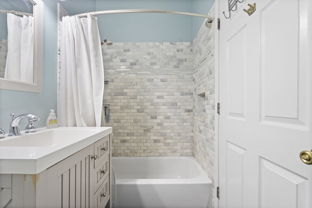 2 bed, 1 bath apartment for rent at 166 Ashmont St Unit 5, Dorchester — photo 13 of 15