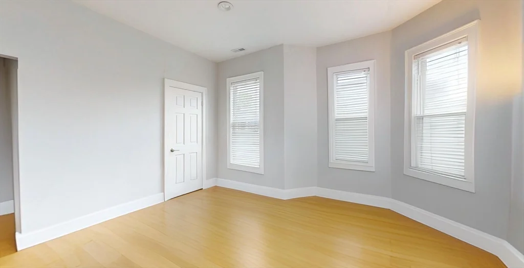2 bed, 1 bath apartment for rent at 166 Boylston Unit 3, Coolidge Corner — photo 4 of 10