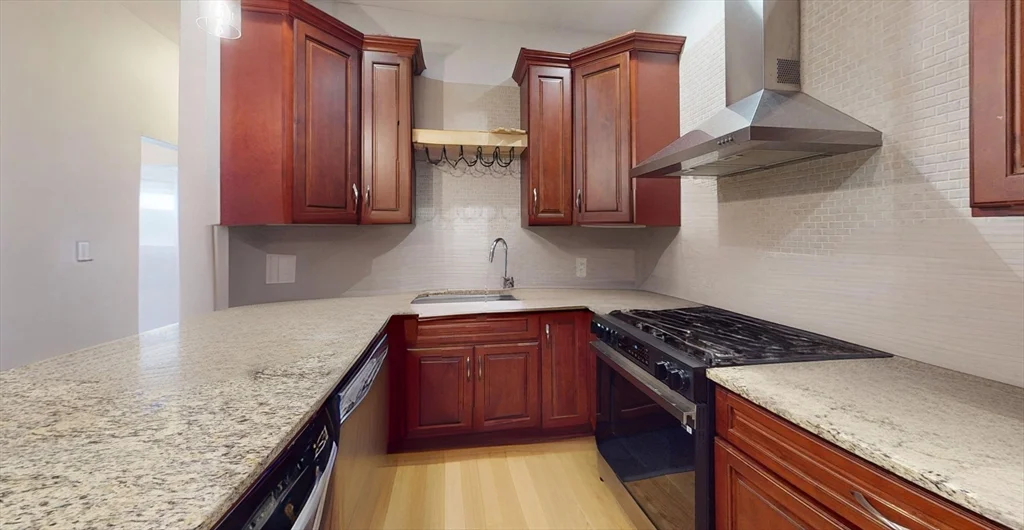 2 bed, 1 bath apartment for rent at 166 Boylston Unit 3, Coolidge Corner — photo 2 of 10