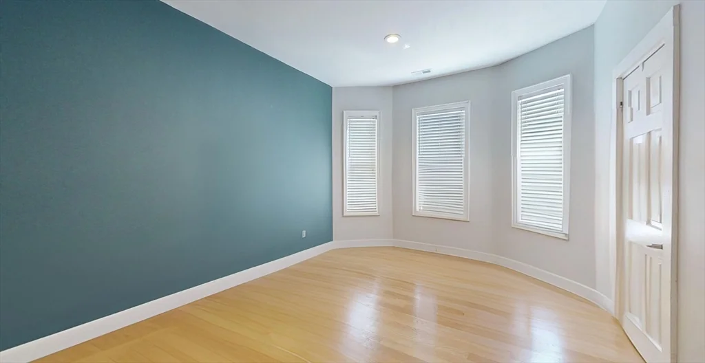 2 bed, 1 bath apartment for rent at 166 Boylston Unit 3, Coolidge Corner — photo 7 of 10