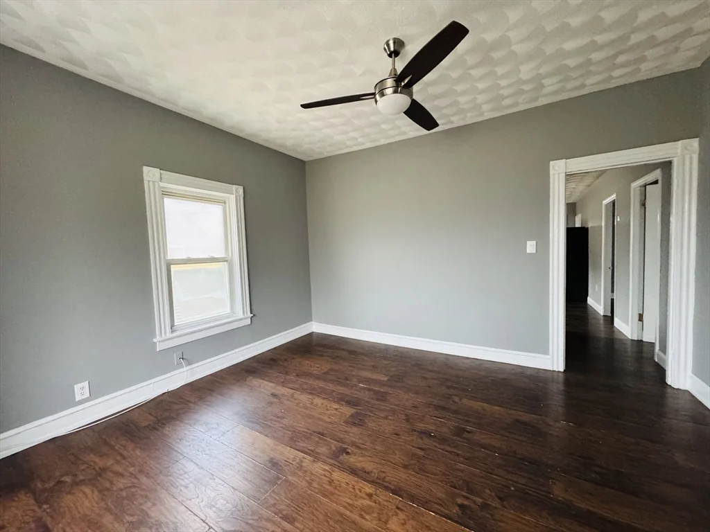 3 bed, 1 bath apartment for rent at 166 Bradford Ave Unit 3, Fall River — photo 10 of 19