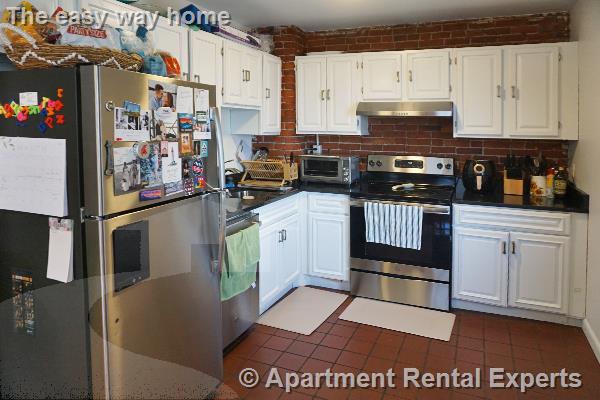 4 bed, 2 bath apartment for rent at 166 Broadway Unit 3, East Somerville — photo 3 of 7