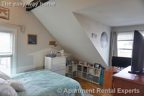 4 bed, 2 bath apartment for rent at 166 Broadway Unit 3, East Somerville — photo 2 of 7