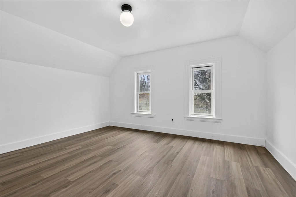 4 bed, 2 bath apartment for rent at 166 Elliot St Unit 2, Newton Upper Falls — photo 5 of 28