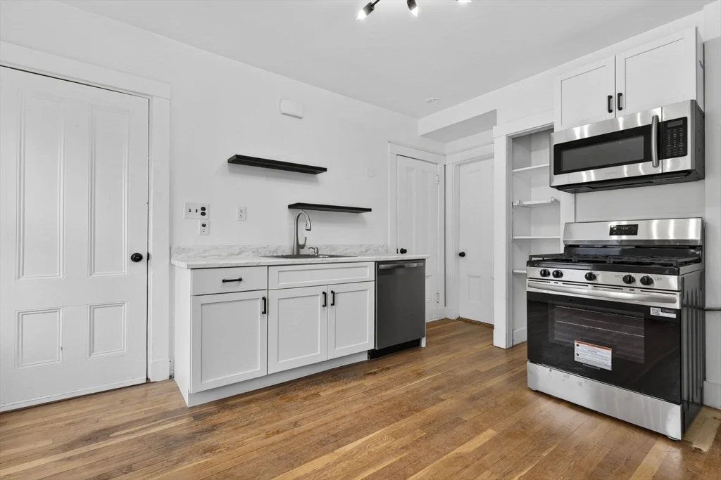 4 bed, 2 bath apartment for rent at 166 Elliot St Unit 2, Newton Upper Falls