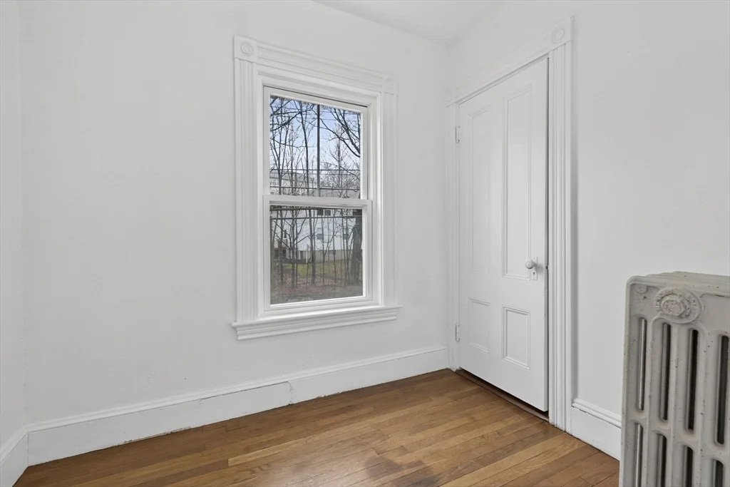 4 bed, 2 bath apartment for rent at 166 Elliot St Unit 2, Newton Upper Falls — photo 9 of 18