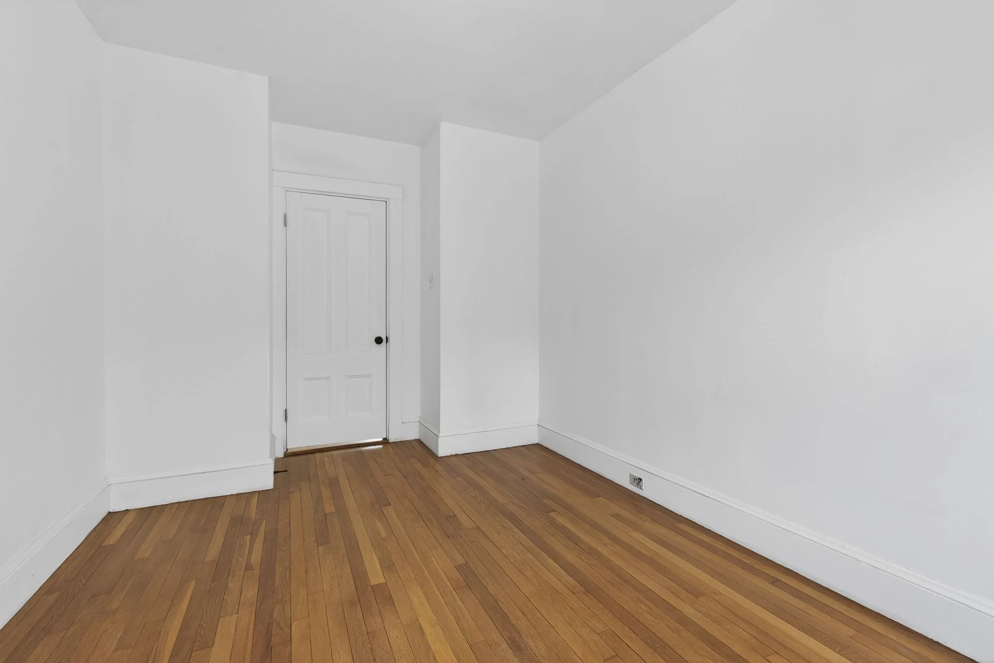 4 bed, 2 bath apartment for rent at 166 Elliot St Unit 2, Newton Upper Falls — photo 13 of 15