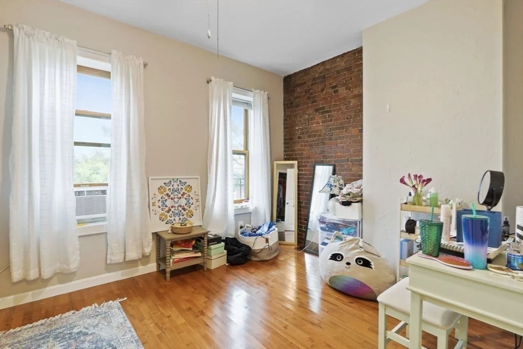 1 bed, 1 bath apartment for rent at 166 F St Unit 4, South Boston — photo 8 of 12