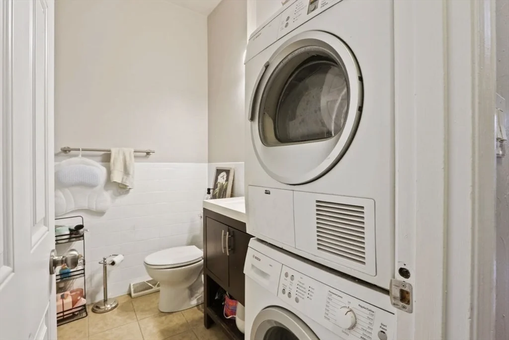 1 bed, 1 bath apartment for rent at 166 F St Unit 4, South Boston — photo 10 of 12