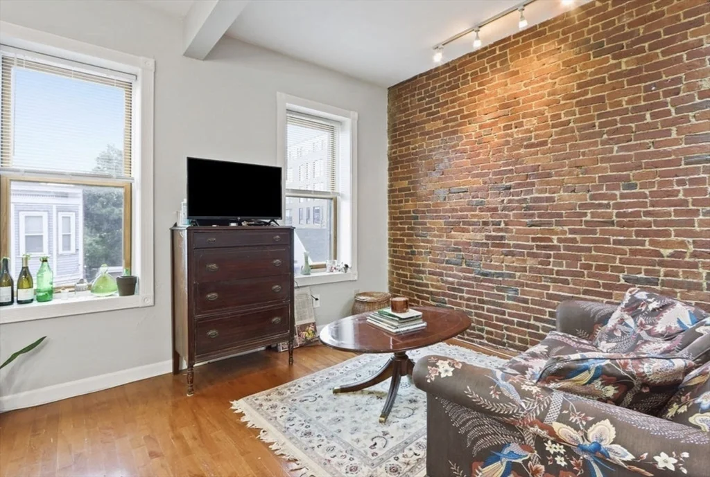 1 bed, 1 bath apartment for rent at 166 F St Unit 4, South Boston — photo 5 of 12