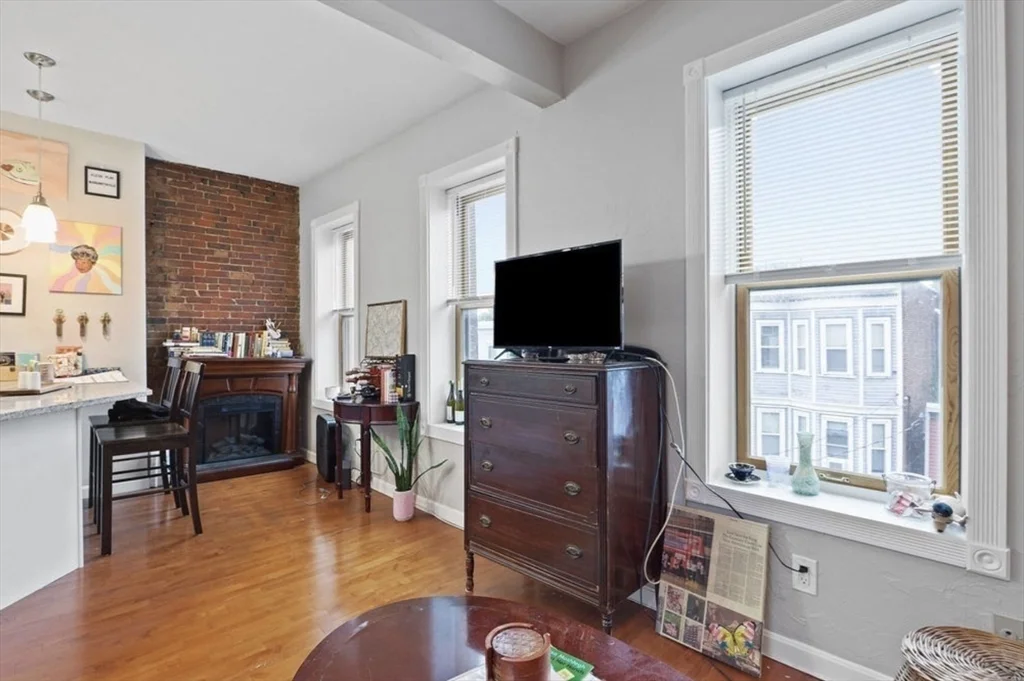 1 bed, 1 bath apartment for rent at 166 F St Unit 4, South Boston — photo 4 of 12