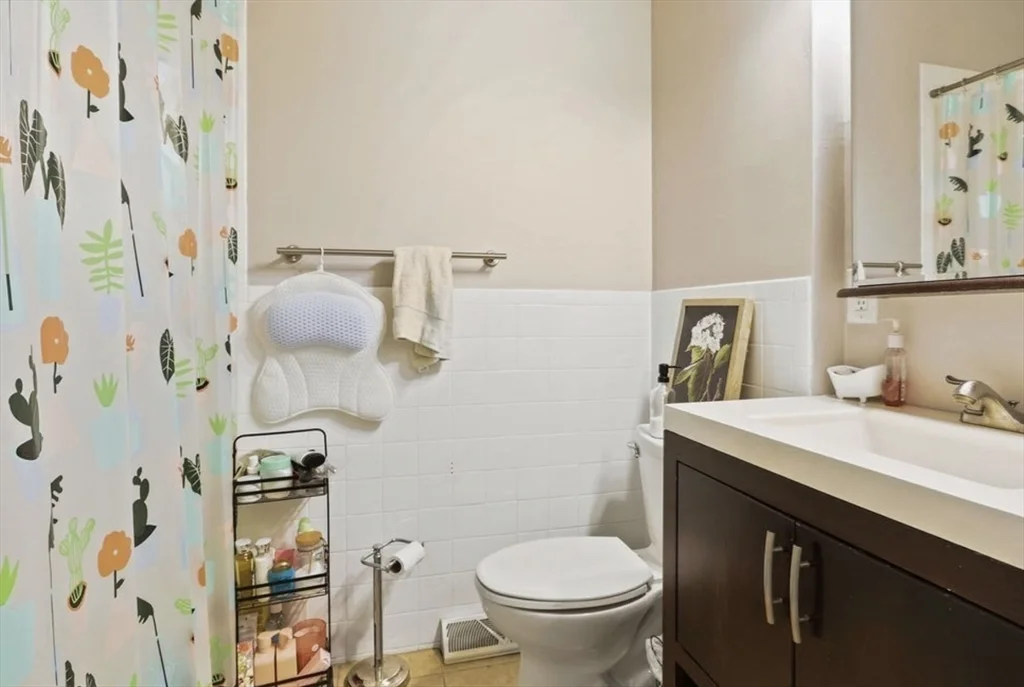 1 bed, 1 bath apartment for rent at 166 F St Unit 4, South Boston — photo 11 of 12