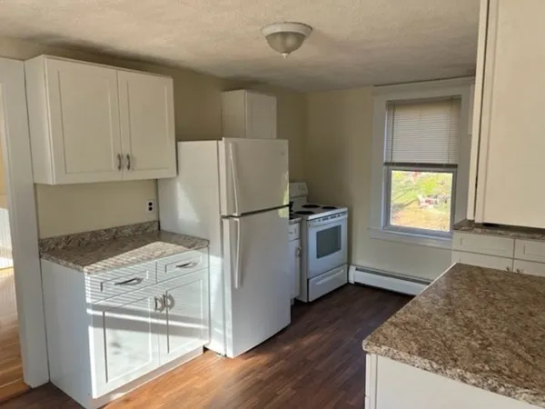 2 bed, 1 bath apartment for rent at 166 High St Unit 2, North Billerica — photo 1 of 5