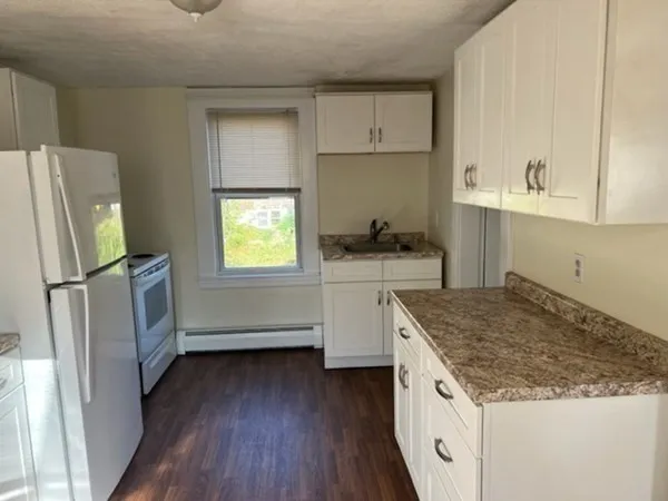 2 bed, 1 bath apartment for rent at 166 High St Unit 2, North Billerica — photo 2 of 5