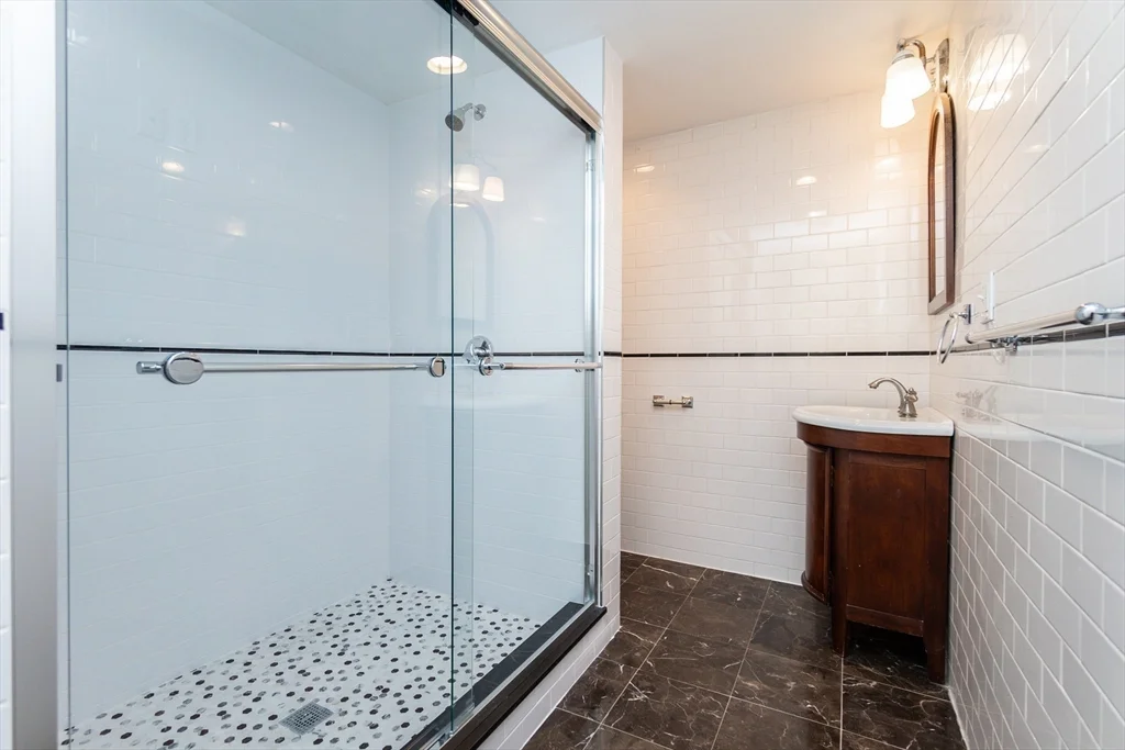 2 bed, 1 bath apartment for rent at 166 I St Unit 2, South Boston — photo 19 of 25