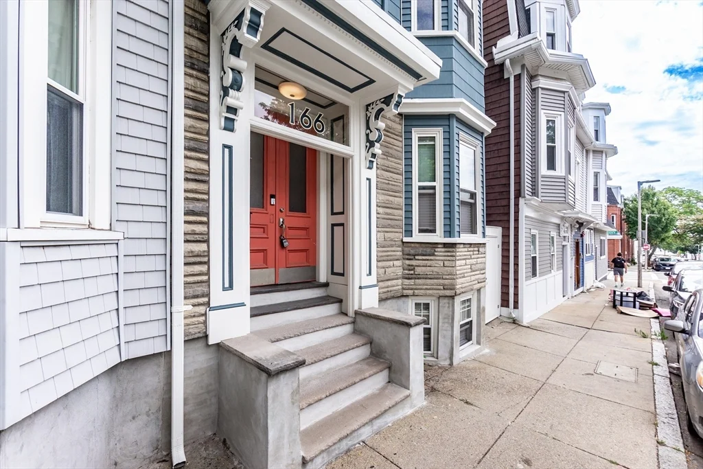 2 bed, 1 bath apartment for rent at 166 I St Unit 2, South Boston
