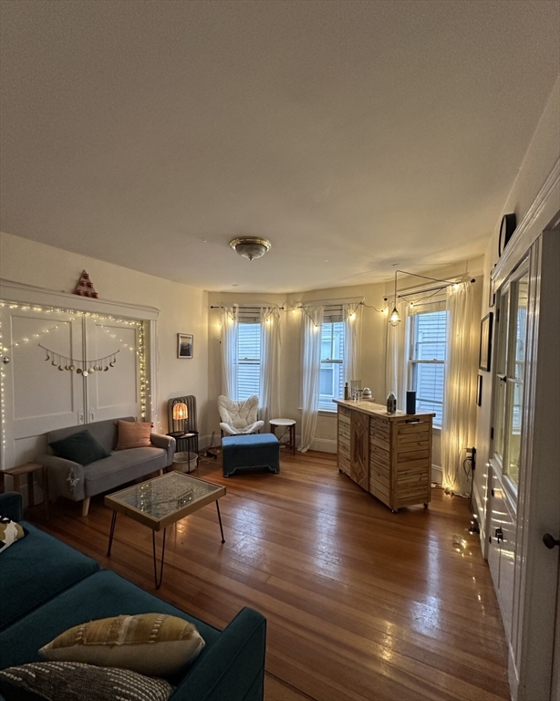 3 bed, 1 bath apartment for rent at 166 Kelton Unit 3, Allston — photo 7 of 11
