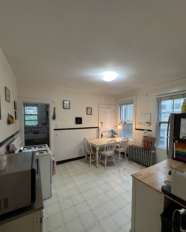 3 bed, 1 bath apartment for rent at 166 Kelton Unit 3, Allston — photo 6 of 11