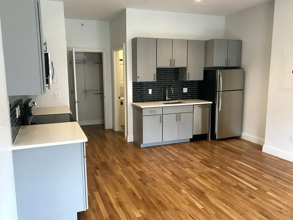 Studio bed, 1 bath apartment for rent at 166 Newbury St Unit 2F, Back Bay — photo 2 of 6