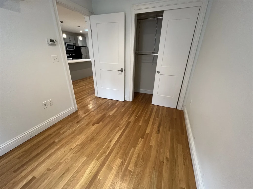 1 bed, 1 bath apartment for rent at 166 Newbury St Unit 4R, Back Bay — photo 6 of 10