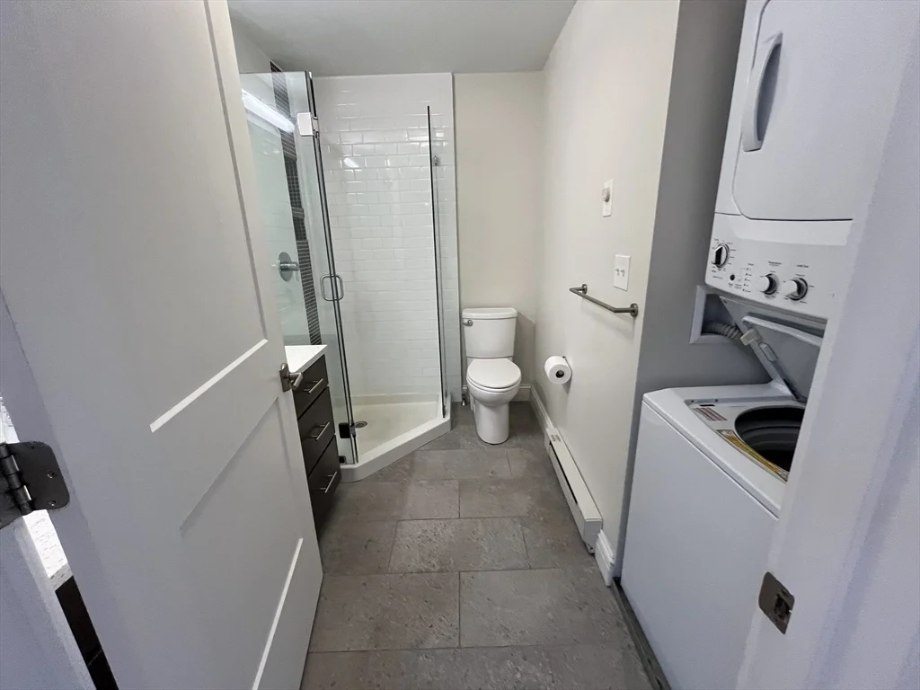 1 bed, 1 bath apartment for rent at 166 Newbury St Unit 4R, Back Bay — photo 8 of 10