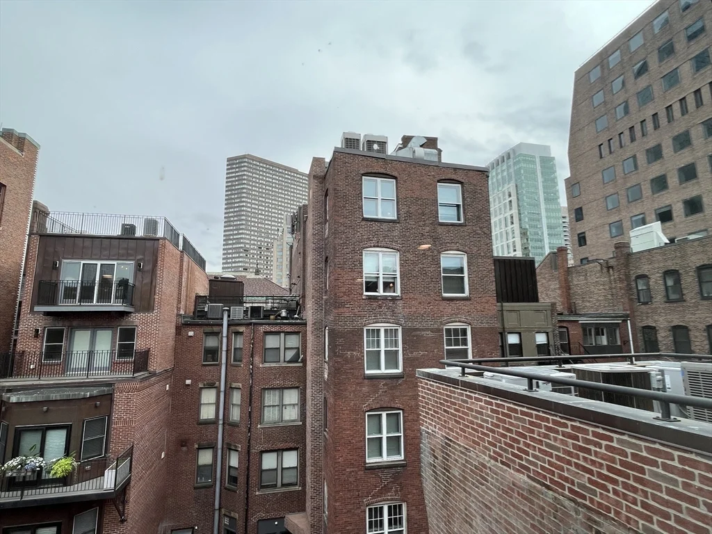 1 bed, 1 bath apartment for rent at 166 Newbury St Unit 4R, Back Bay — photo 10 of 10