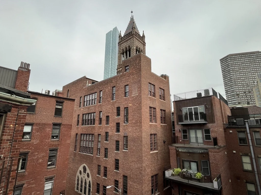 1 bed, 1 bath apartment for rent at 166 Newbury St Unit 4R, Back Bay — photo 9 of 10