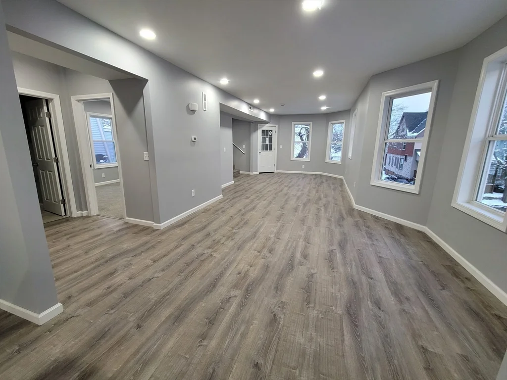 2 bed, 1 bath apartment for rent at 166 Northampton Ave Unit 2, Springfield — photo 4 of 10