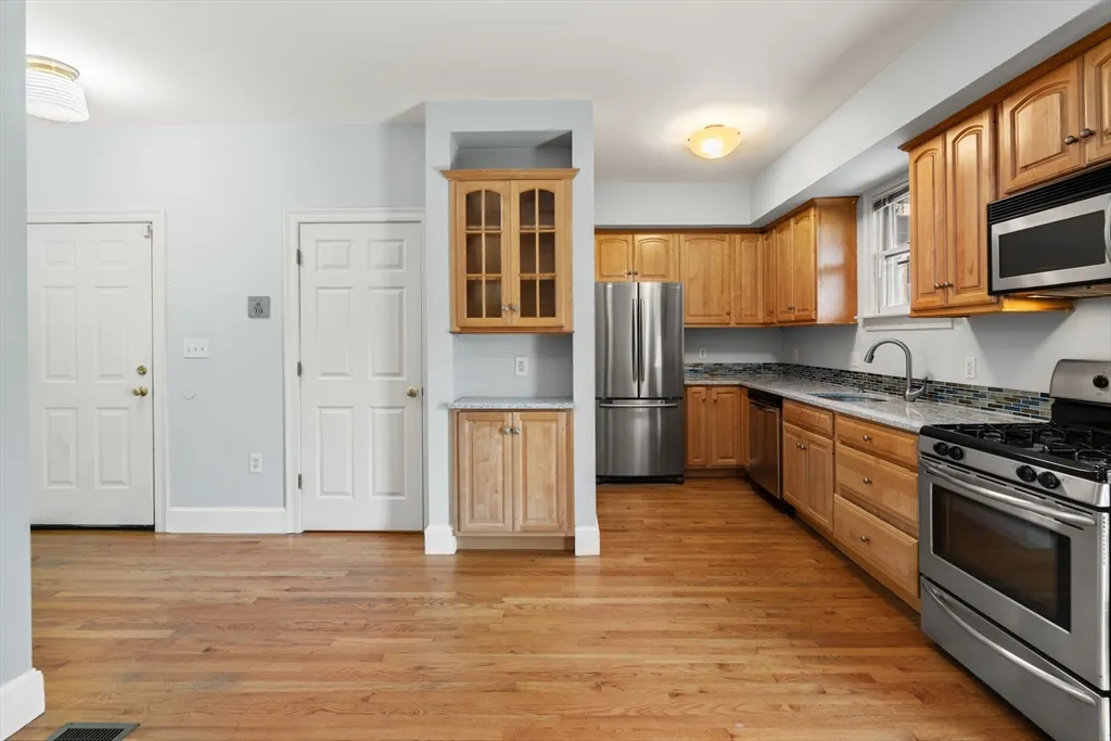 1 bed, 1 bath apartment for rent at 166 O St Unit 1, South Boston — photo 5 of 19