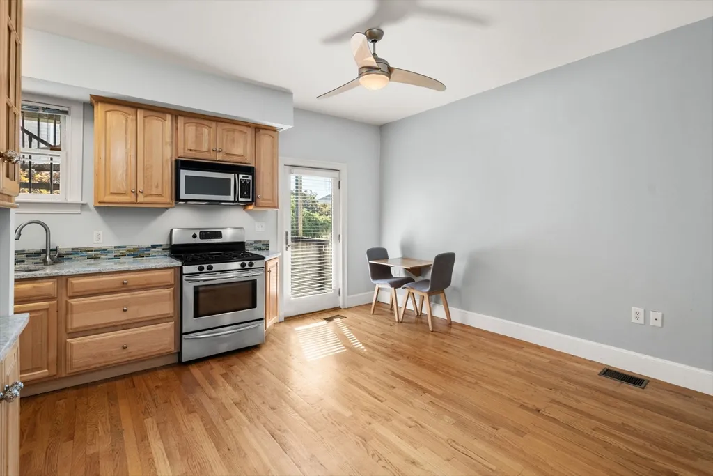 1 bed, 1 bath apartment for rent at 166 O St Unit 1, South Boston