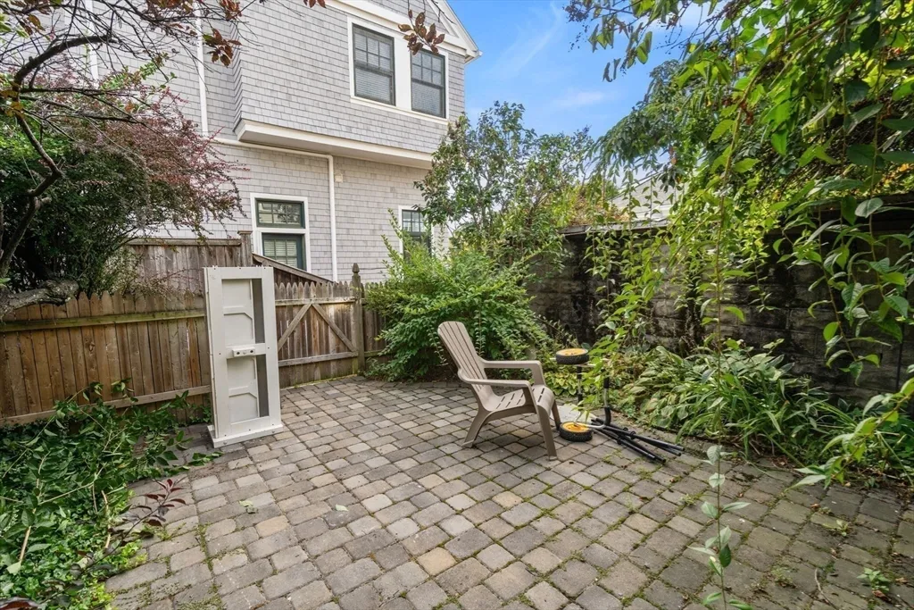 1 bed, 1 bath apartment for rent at 166 O St Unit 1, South Boston — photo 18 of 19