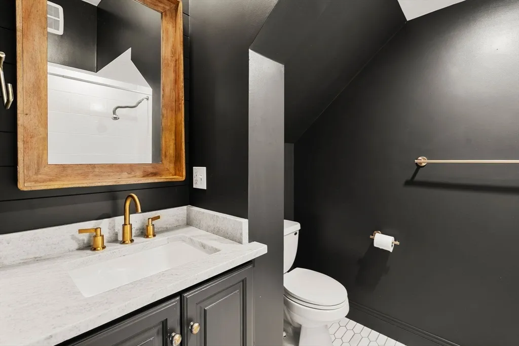 1 bed, 1 bath apartment for rent at 166 O St Unit 1, South Boston — photo 13 of 19
