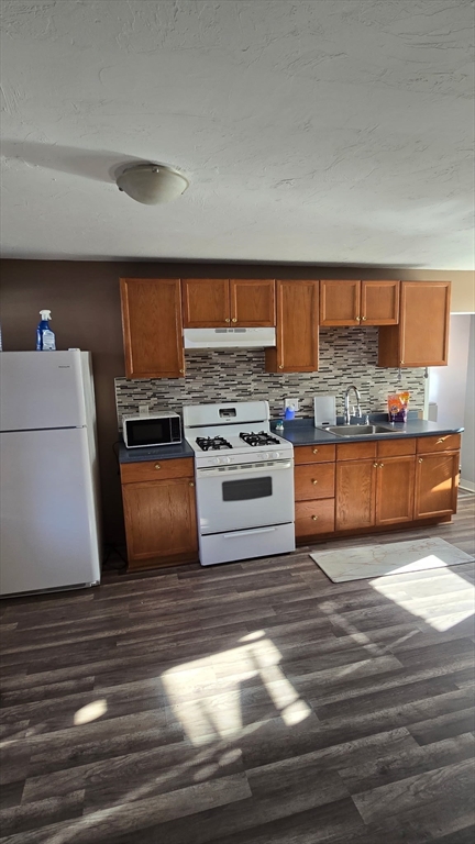 2 bed, 2 bath apartment for rent at 166 Pleasant St Unit 1, Leominster — photo 8 of 12