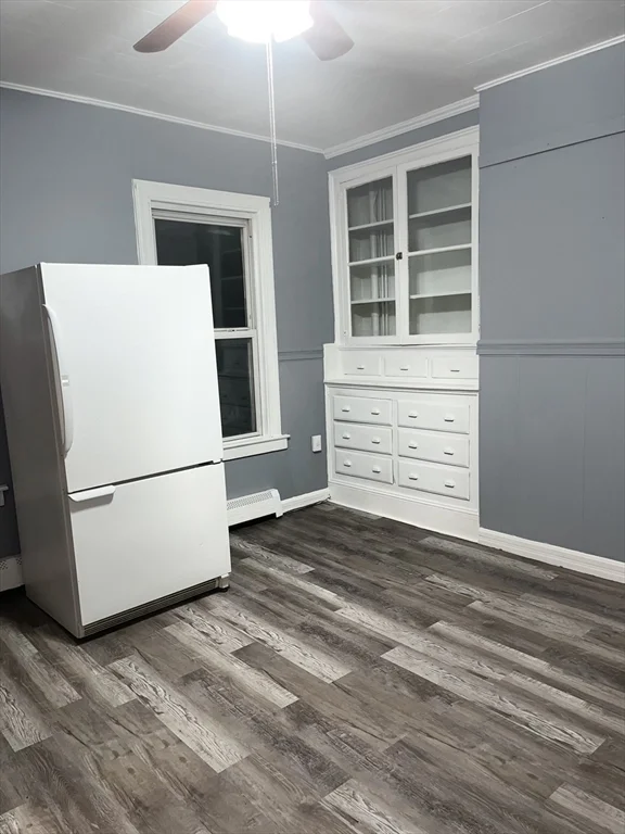 4 bed, 1 bath apartment for rent at 166 Purchase St Unit 1, New Bedford — photo 6 of 12