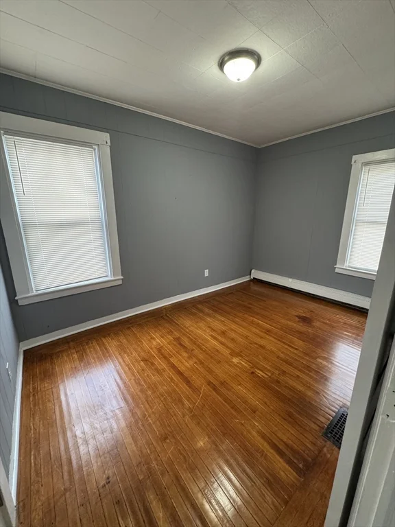 4 bed, 1 bath apartment for rent at 166 Purchase St Unit 1, New Bedford — photo 11 of 12