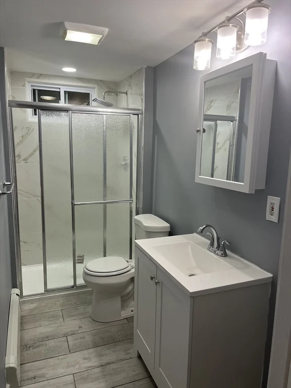 4 bed, 1 bath apartment for rent at 166 Purchase St Unit 1, New Bedford — photo 4 of 12