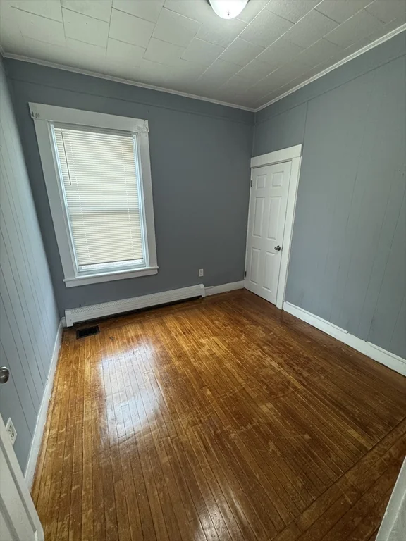 4 bed, 1 bath apartment for rent at 166 Purchase St Unit 1, New Bedford — photo 9 of 12