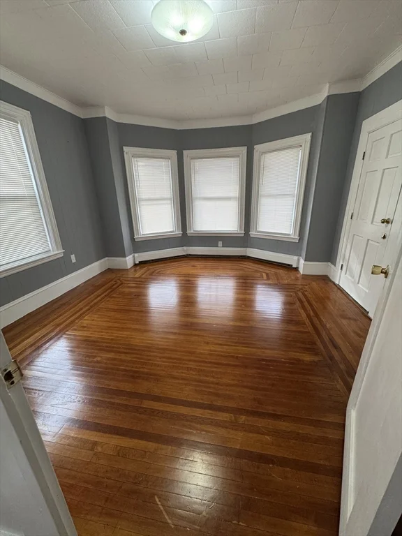 4 bed, 1 bath apartment for rent at 166 Purchase St Unit 1, New Bedford — photo 10 of 12