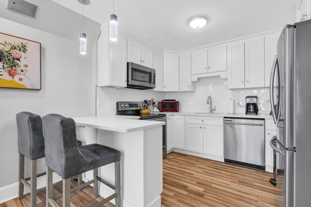 2 bed, 2 bath apartment for rent at 166 Quincy Shore Dr Unit 108, Quincy — photo 4 of 21