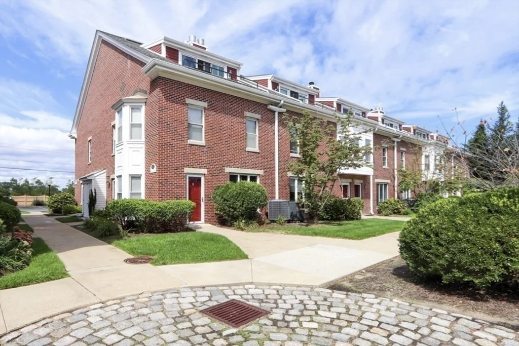 2 bed, 2 bath apartment for rent at 166 Quincy Shore Dr Unit 119, Quincy — photo 19 of 23