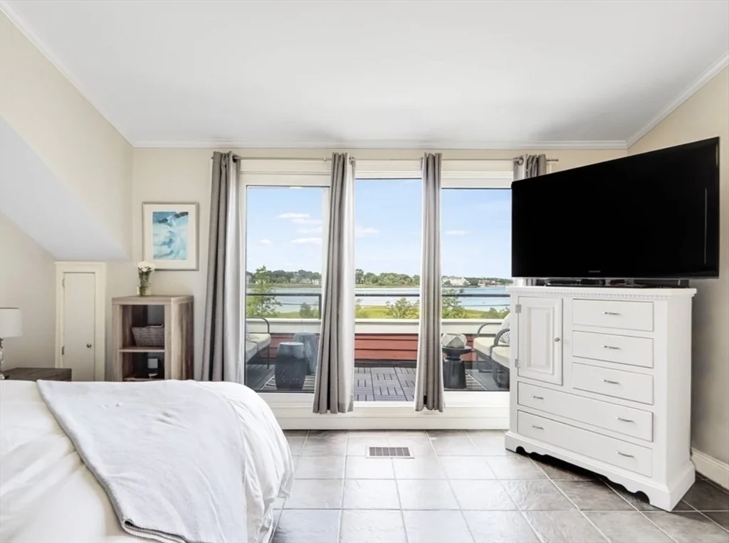 2 bed, 2 bath apartment for rent at 166 Quincy Shore Dr Unit 119, Quincy — photo 13 of 23