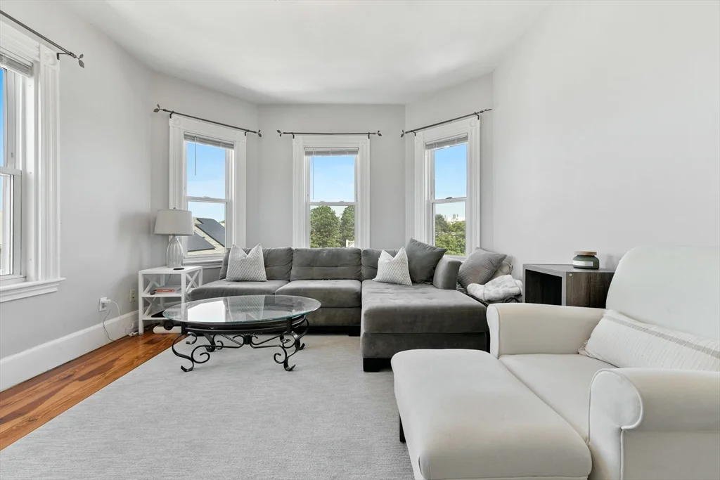 3 bed, 1 bath apartment for rent at 166 Sydney St Unit 1, Dorchester — photo 2 of 15