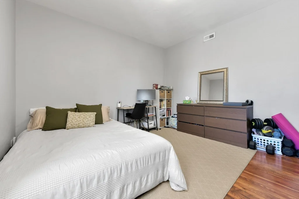 3 bed, 1 bath apartment for rent at 166 Sydney St Unit 1, Dorchester — photo 8 of 15