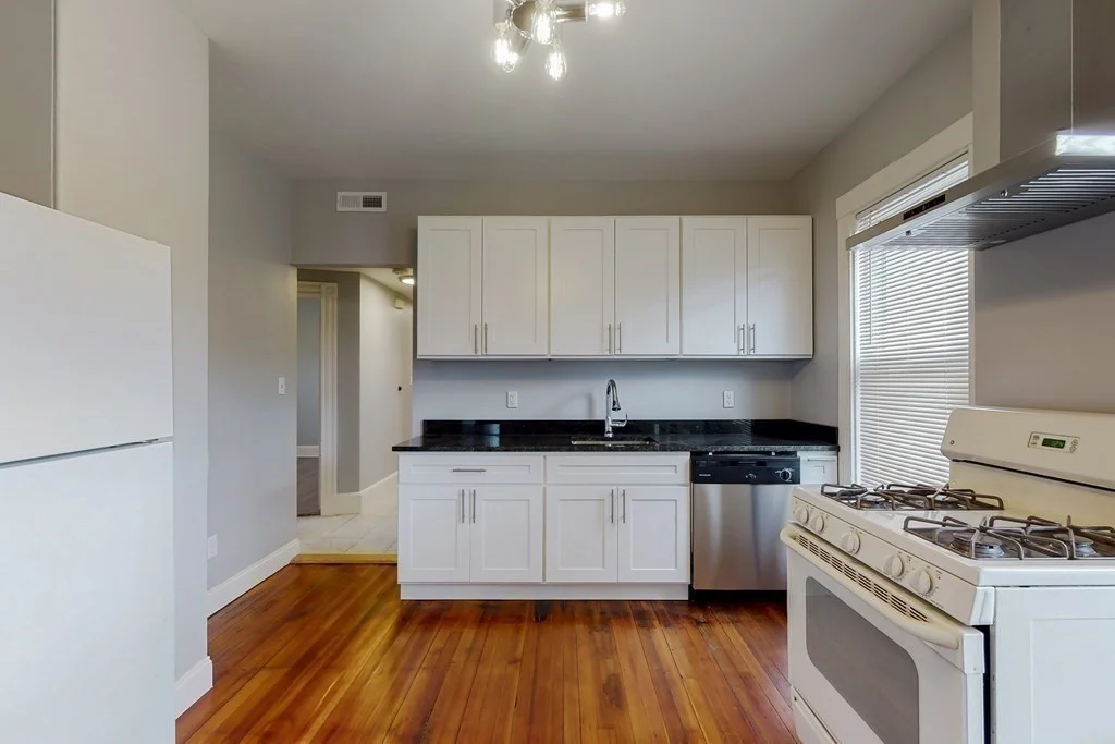 3 bed, 1 bath apartment for rent at 166 Sydney St Unit 1, Dorchester — photo 4 of 15