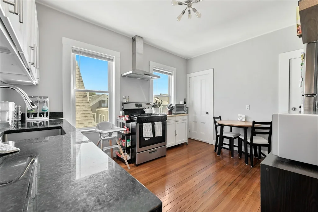3 bed, 1 bath apartment for rent at 166 Sydney St Unit 2, Dorchester — photo 6 of 15