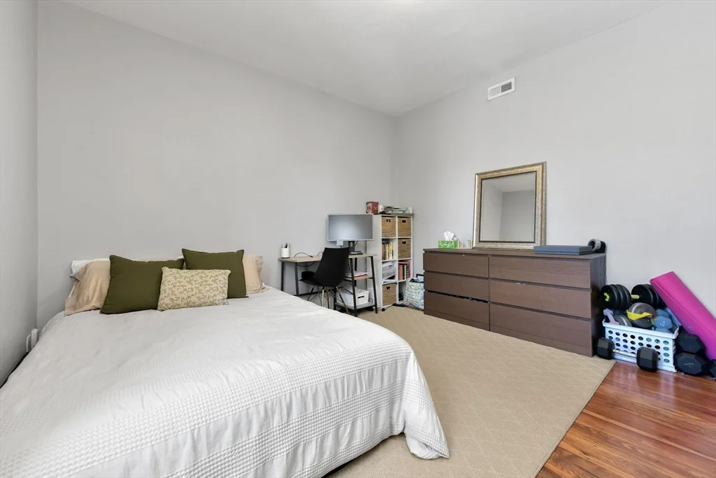 3 bed, 1 bath apartment for rent at 166 Sydney St Unit 2, Dorchester — photo 8 of 15