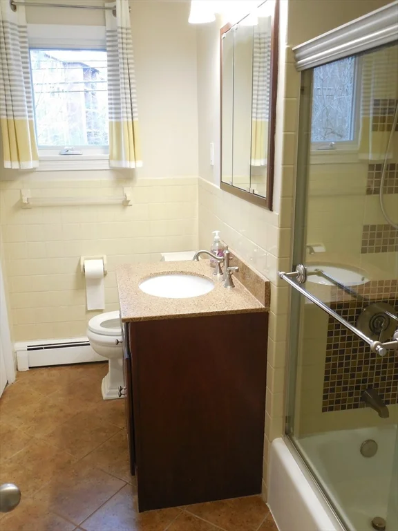 3 bed, 2 bath apartment for rent at 166 Totten Pond Rd, Piety Corner — photo 23 of 29