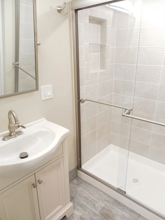 3 bed, 2 bath apartment for rent at 166 Totten Pond Rd, Piety Corner — photo 25 of 29
